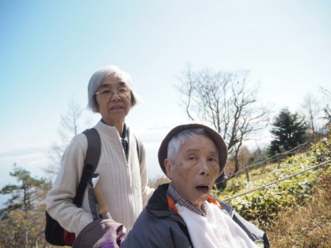 介護　登山　甘利山